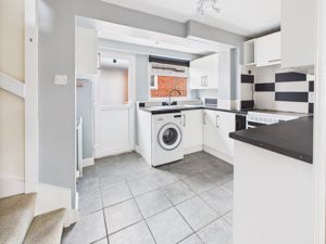 Kitchen- click for photo gallery